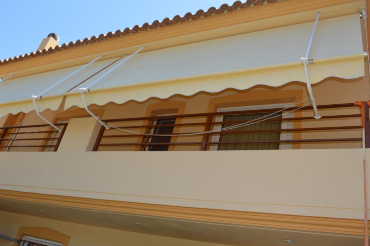 Villa Avatos - Near To The Port Of Rafina And The Airport Of Athens Agios Spyridon  エクステリア 写真